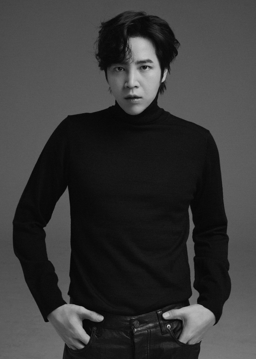 imbcenews's tweet photo. 장근석, 현빈 소속사와 파트너십 체결 
#장근석 #JangKeunSuk #チャン・グンソク #張根碩 
#현빈 #HyunBin #VAST엔터테인먼트 #전속계약 #iMBC연예 

크래프트42이엔티 측은 오늘(16일) “배우 장근석이 VAST엔터테인먼트와 파트너십을 체결했다”라며 “앞으로 장근석 배우가 작품을 통해 역량을 최대한 발휘할 수 있도록 양사가 협력하여 시너지 효과를 창출해 낼 것”이라고 기대감을 밝혔다.

이번 파트너십은 장근석과 VAST엔터테인먼트 강건택 대표와의 오랜 신뢰를 바탕으로 성사된 것으로 알려졌으며 양측은 배우로서의 활동에 있어 다방면에서 협력해나갈 예정이다.

장근석은 드라마, 영화, 음악 등 다양한 분야에서 다재다능한 역량을 발휘해온 대표적인 한류 스타로 이번 파트너십을 통해 한층 더 활발한 활동을 예고하고 있다.

🔗https://t.co/uGE0MEKxhp