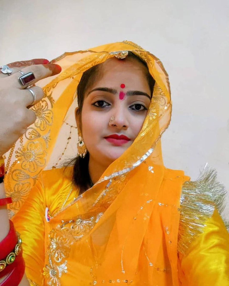 Komal Shekhawat (@shekhawat_089) on Twitter photo рд╕рд╛рде рд╣реЛрдиреЗ рд╕реЗ рд╣реА рдХреЛрдИ рдЕрдкрдирд╛ рдирд╣реАрдВ рд╣реЛрддрд╛, рдмрд▓реНрдХрд┐ рд╡реЛ рдЕрдкрдиреЗ рд╣реИ, рдЬреЛ рд╣рдореЗрдВ рд╕рдордЭрддреЗ рд╣реИрдВ, рд╡рд┐рдкрд░реАрдд рдкрд░рд┐рд╕реНрдерд┐рддрд┐рдпреЛрдВ рдореЗрдВ рд╕рд╛рде рдирд┐рднрд╛рддреЗ рд╣реИрдВ, рдЕрдкрдиреЗ рд╕реБрдЦ-рджреБрдЦ рдореЗрдВ рд╣рдореЗрдВ рд╢рд╛рдорд┐рд▓ рдХрд░рддреЗ рд╣реИрдВ, рд╣рдорд╛рд░реА рдЧрд▓рддрд┐рдпреЛрдВ рдкрд░ рдкрд░рджрд╛ рди рдбрд╛рд▓ рдХрд░ рд╣рдореЗрдВ рд╕рд╣реА рд░рд╛рд╣ рджрд┐рдЦрд▓рд╛рддреЗ рд╣реИ !! ЁЯУЬ
GOOD MORNING X FRIENDS ЁЯТЭ рд╕рд╛рде рд╣реЛрдиреЗ рд╕реЗ рд╣реА рдХреЛрдИ рдЕрдкрдирд╛ рдирд╣реАрдВ рд╣реЛрддрд╛, рдмрд▓реНрдХрд┐ рд╡реЛ рдЕрдкрдиреЗ рд╣реИ, рдЬреЛ рд╣рдореЗрдВ рд╕рдордЭрддреЗ рд╣реИрдВ, рд╡рд┐рдкрд░реАрдд рдкрд░рд┐рд╕реНрдерд┐рддрд┐рдпреЛрдВ рдореЗрдВ рд╕рд╛рде рдирд┐рднрд╛рддреЗ рд╣реИрдВ, рдЕрдкрдиреЗ рд╕реБрдЦ-рджреБрдЦ рдореЗрдВ рд╣рдореЗрдВ рд╢рд╛рдорд┐рд▓ рдХрд░рддреЗ рд╣реИрдВ, рд╣рдорд╛рд░реА рдЧрд▓рддрд┐рдпреЛрдВ рдкрд░ рдкрд░рджрд╛ рди рдбрд╛рд▓ рдХрд░ рд╣рдореЗрдВ рд╕рд╣реА рд░рд╛рд╣ рджрд┐рдЦрд▓рд╛рддреЗ рд╣реИ !! ЁЯУЬ
GOOD MORNING X FRIENDS ЁЯТЭ