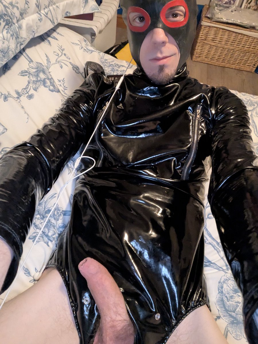 Dumber Rubber (@dumber_rubber) on Twitter photo 