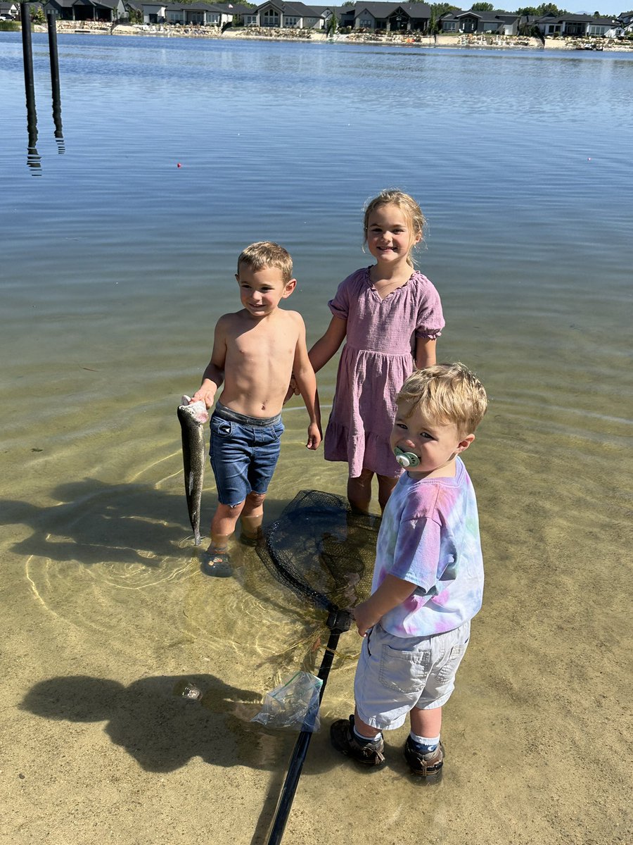 mayor_chadwick's tweet image. Yesterday we had an incredible time at the Star Police Fishing Rodeo. The excitment on the kids faces when they caught some awesome fish was priceless. The best moment was listening to a young man say “i caught my first fish” repeatedly as he was realing in a Golden Trout.…