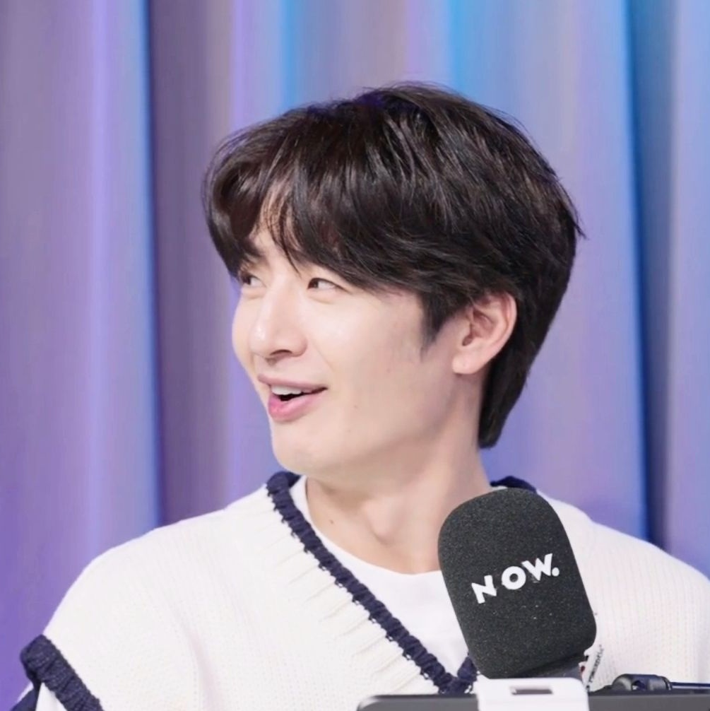 hello_with0326's tweet photo. 점택 왜 안해? https://t.co/OdvImykrsC