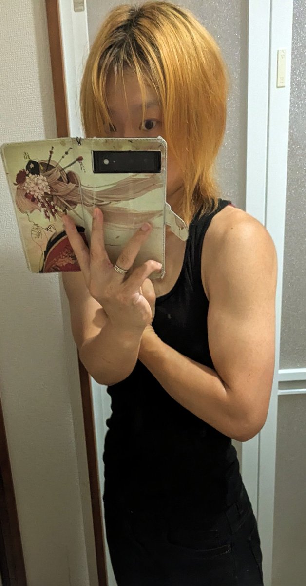 今日は腕！

たくマッスルさんの筋トレは↓✨

他キックバック、アームカール、ワンハンドロー