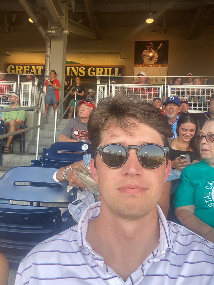 jhambrose's tweet photo. Loving Omaha Loving the #MCWS https://t.co/nAClhlgoRx
