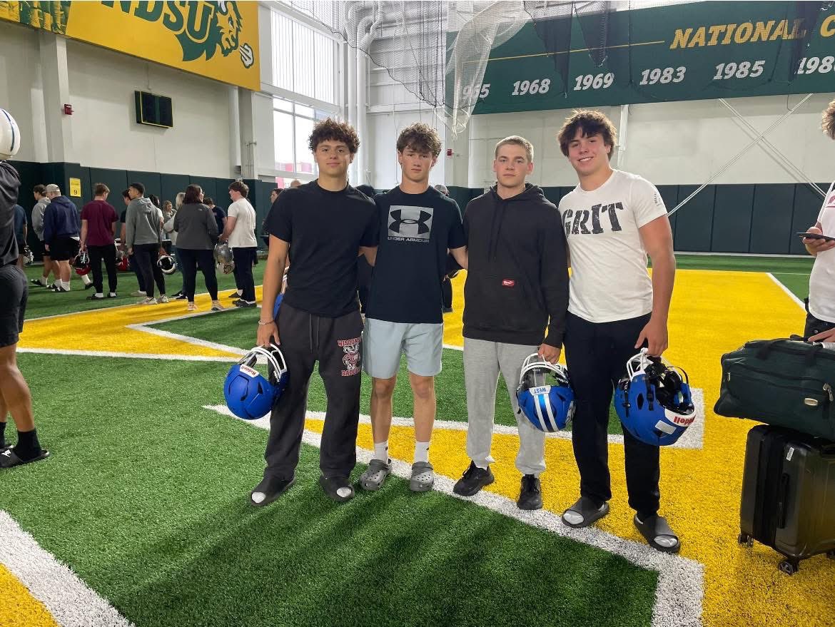 MelvinByes1's tweet photo. Great weekend of football at the NDSU football camp! I loved getting to showcase my skills. Thank you to all the coaches that helped out. Excited to come back next year.
@NDSUfootball @CoachTimNDSU 
@CoachGrantOlson @CoachLukeOlson 
@CoachWiese @CoachHoover9 
@Coach_J_Ray 
#OWDNA https://t.co/lWXOqadcws