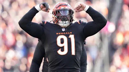 KyzerBengal's tweet image. Stat of the day-Over the last 2 seasons
Myles Garrett-16 games without a sack
TJ Watt-13 games without a sack
Trey Hendrickson-9 games without a sack
And Trey doesn’t get to play the worst pass blocking OL in the league twice a year. Pay that man his money!!!