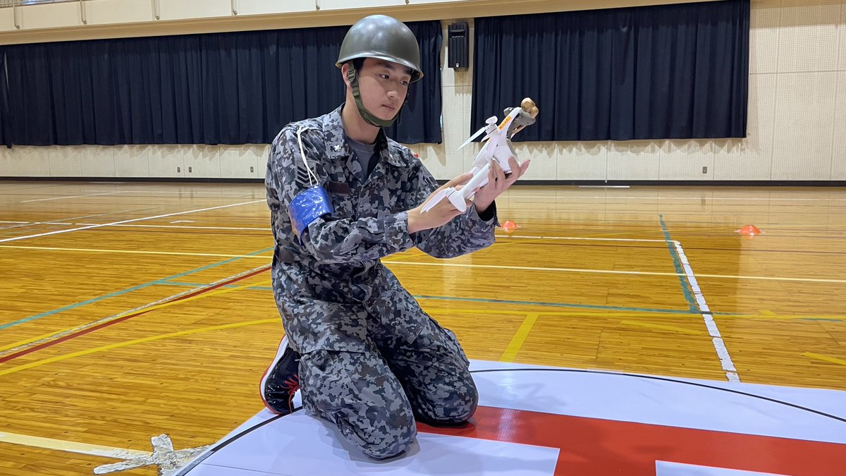 JASDFhamamatsu's tweet image. 教材整備隊は、#ドローン 操縦訓練を実施しました🚁
訓練参加者は、真剣な眼差しで安全に留意しつつ操縦技術の習得に励みました
初めての操縦に戸惑うこともありましたが、訓練の成果を発揮し無事検定に合格することができました
今後、教育ビデオの撮影に使用していきます
#浜松基地
#教材整備隊
