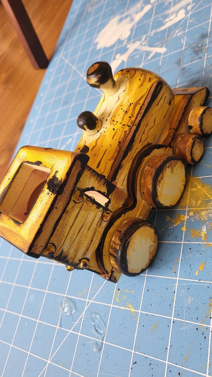 Train: 🚂 #BENDY 
Another prop for my collection :)