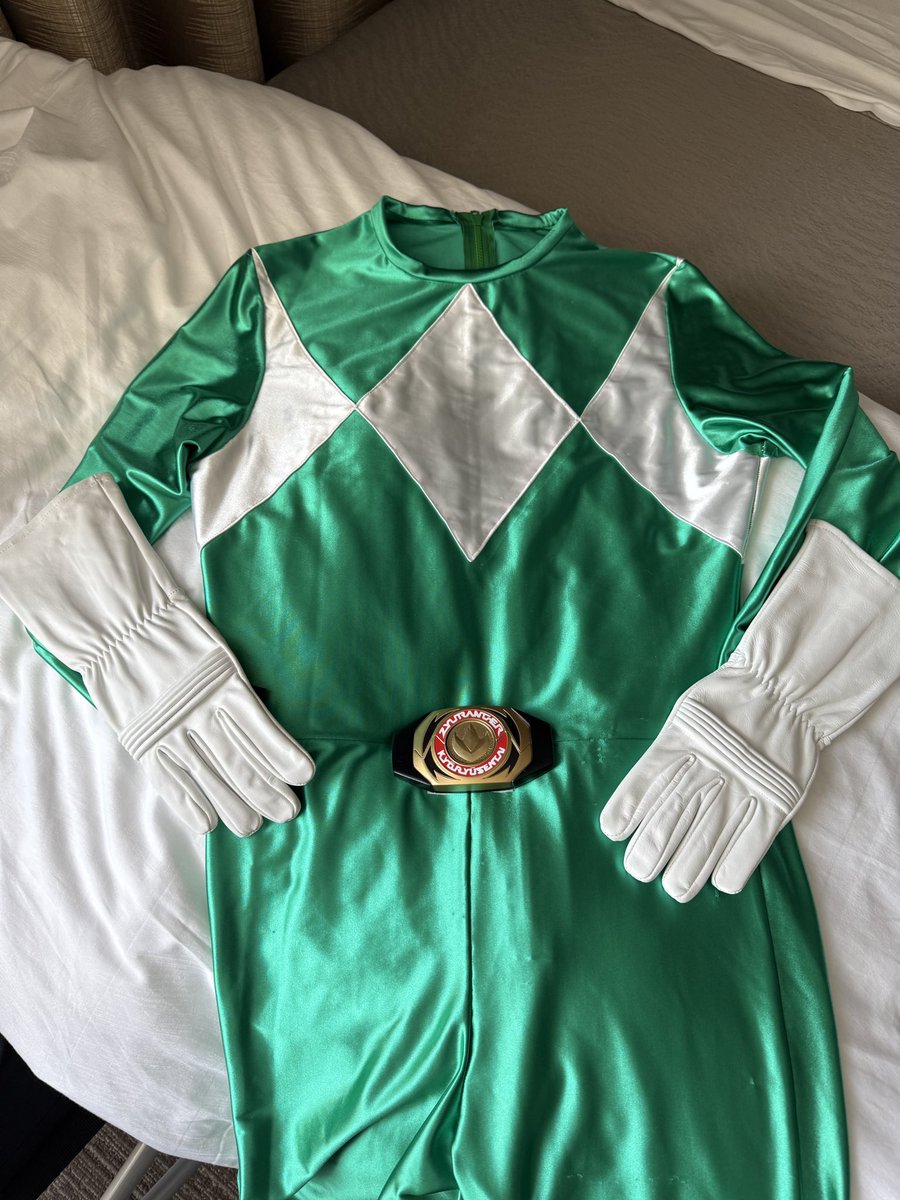 Ranger Retrocenter (@retrocenter) on Twitter photo Somebody seriously needs to stop me from these impulse purchases at cons! Next stop, boots and a shield!
<a href="/Dekamexicano/">Deka - Ivan</a> <a href="/powerpropsjess/">Powerprops</a> Somebody seriously needs to stop me from these impulse purchases at cons! Next stop, boots and a shield!
<a href="/Dekamexicano/">Deka - Ivan</a> <a href="/powerpropsjess/">Powerprops</a>