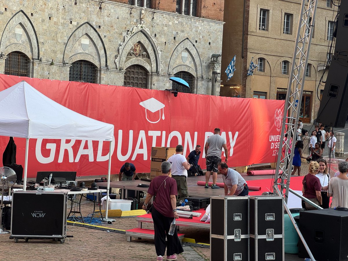 2TallTom's tweet image. Post Celebration #IlCampo #Siena

Ceremony ends.
Time for all the families.
Going to restaurants.

#haiku #travel #cruise #rivercruise  #ABD #Disney  #DCL #follow #Azamara #AmaWaterways #VirginVoyages
linktr.ee/2talltom