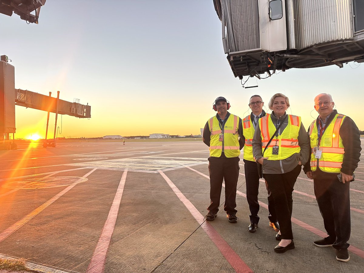 BaldeviaEilis's tweet image. As #TeamBNE continues on our journey to Platinum Safety Excellence certification, a big thank you for the support and mentorship from @APACSafety and team during our assessment! #nosmallrolesinsafety #beingunited #safetyfirst #SafetyFirst