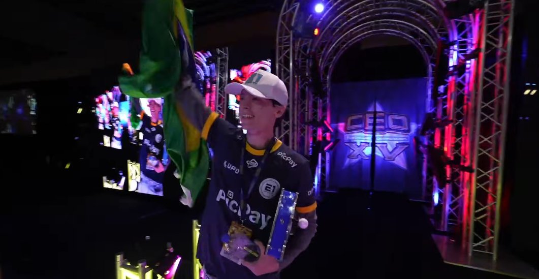 NotPedro3's tweet photo. Com muita alegria, e satisfeito com o que entreguei pro mundo, me despeço do @CEOGaming . Foi um dos dias mais emblemáticos da minha vida, o qual guardarei com muito zelo. Perdão não ter ido mais longe. Mas posso prometer que voltarei mais forte . Obrigado a todos os brasileiros e as pessoas ao redor do mundo que estavam torcendo, o calor humano e carinho foram excenciais pra mim durante minha estadia aqui. Vejo vocês quando eu retornar ao Brasil 🇧🇷❤️

Obrigado a @E1Sports_ 💙 pelo apoio