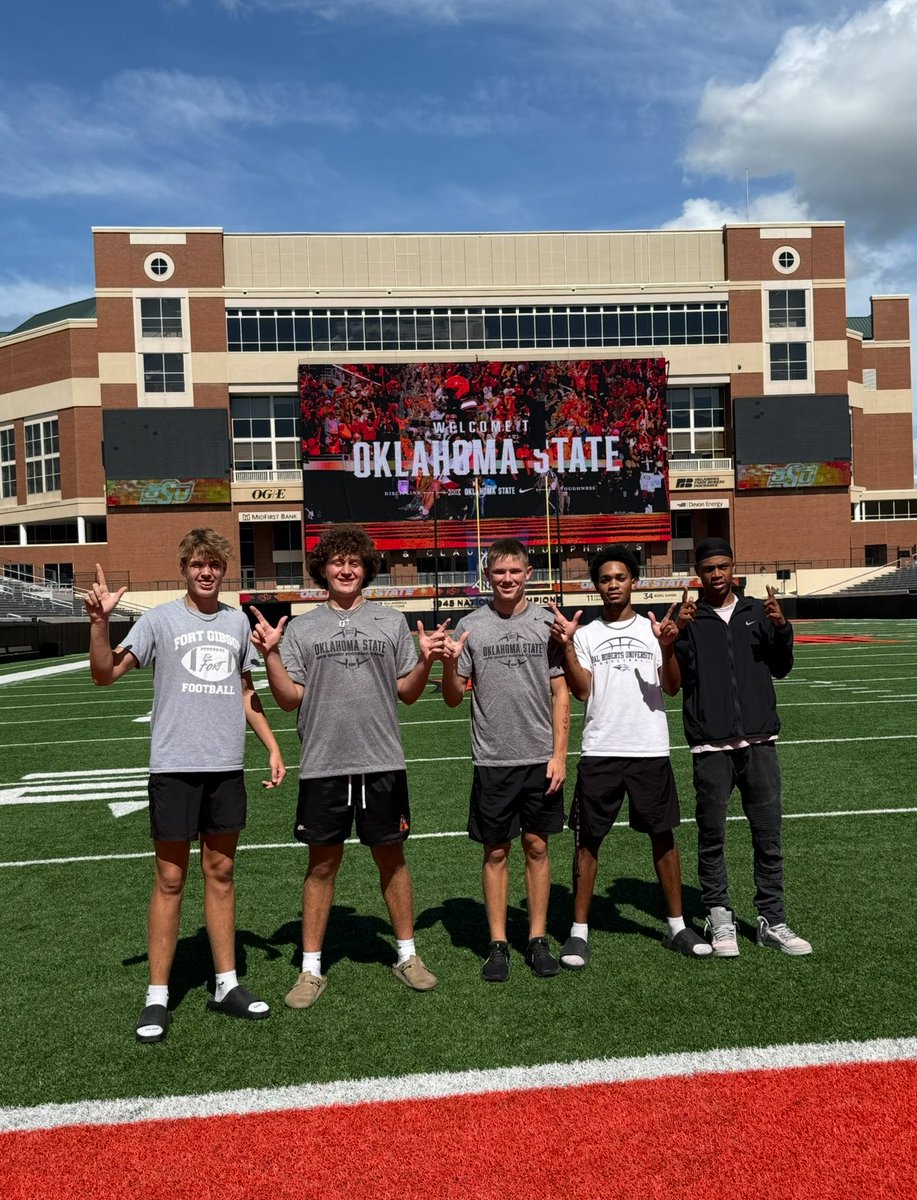 DawsonSteveson's tweet photo. Had a great time @CowboyFB camp today! @kymurrell3 @KarrsonDavis @Cash_Keys2 @KWright_7 https://t.co/WxXdzNBgDp