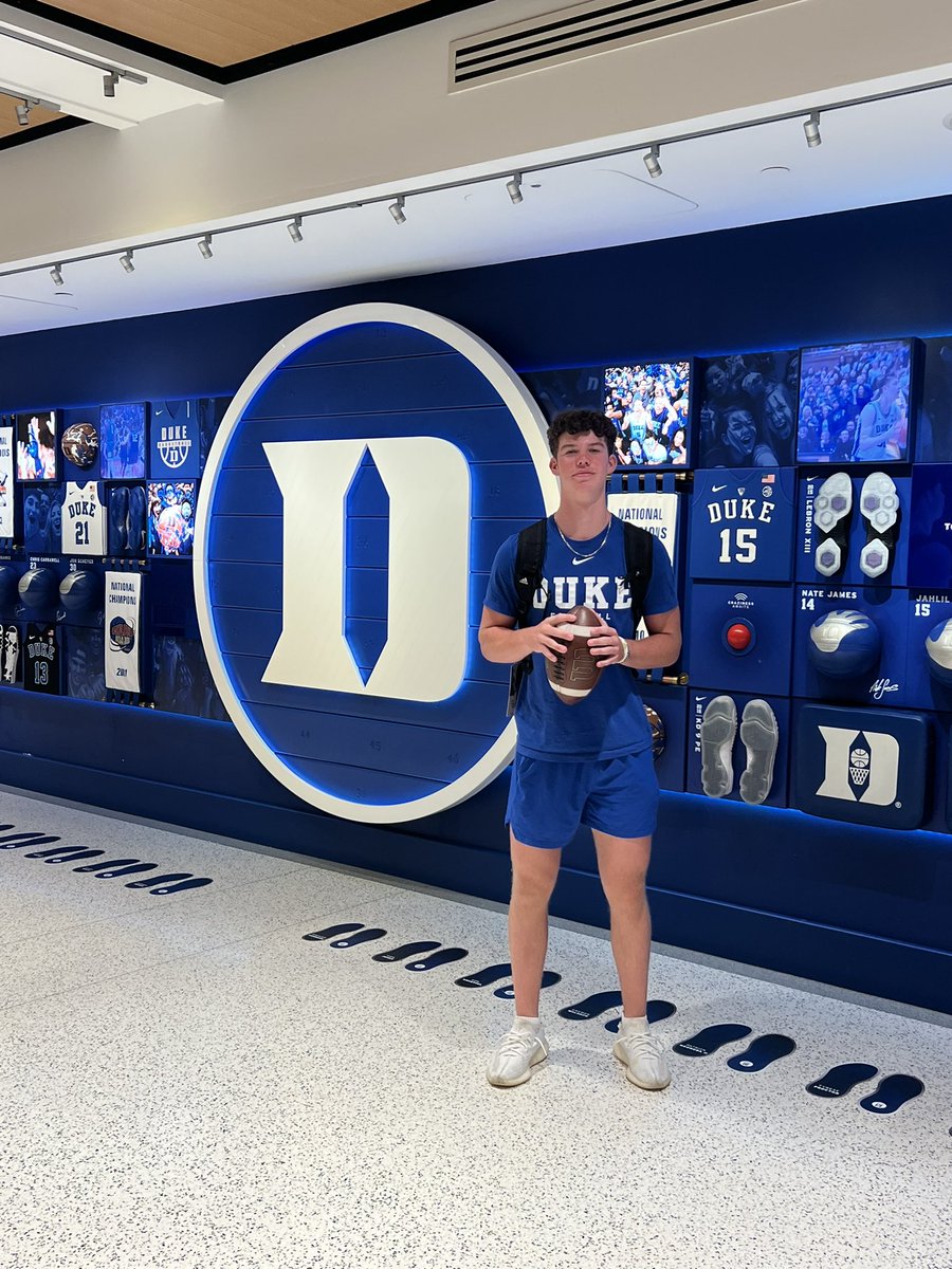 bodespence10's tweet image. Thankful for the great camp and hospitality at @DukeFOOTBALL today! Campus is beautiful and I can’t wait to be back! #GoDuke @Zerbe_Duke @CoachCamClark @coachbrewha @Coach_MannyDiaz @EPHSRecruiting @RecruitGeorgia @RustyMansell_ @ChadSimmons_ @VanSpence10 @JohnGarcia_Jr @Elite11