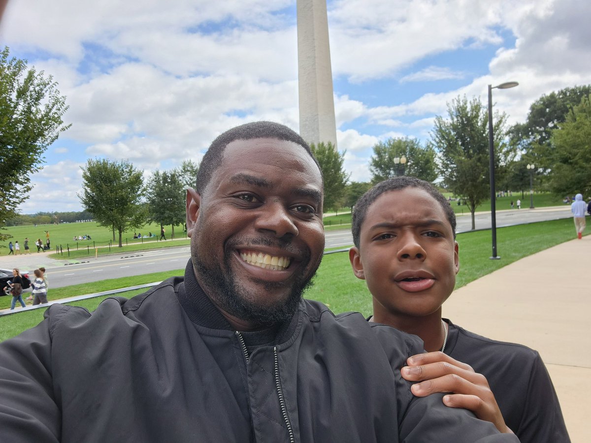 Happy Father’s Day to the best dad. Thank you for everything that you do.