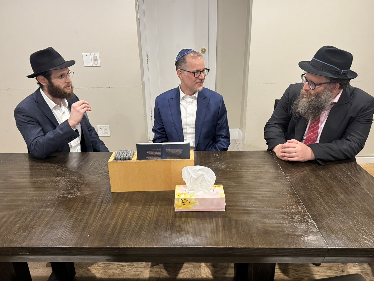 Yaacov Behrman (@chabadlubavitch) on Twitter photo Honored to join Manhattan Borough President <a href="/MarkLevineNYC/">Mark D. Levine</a> , currently a candidate for NYC Comptroller, on his visit to the Ohel tonight, along with Rabbi Berel Gurevitch, Chabad Rabbi of the West Village. Honored to join Manhattan Borough President <a href="/MarkLevineNYC/">Mark D. Levine</a> , currently a candidate for NYC Comptroller, on his visit to the Ohel tonight, along with Rabbi Berel Gurevitch, Chabad Rabbi of the West Village.