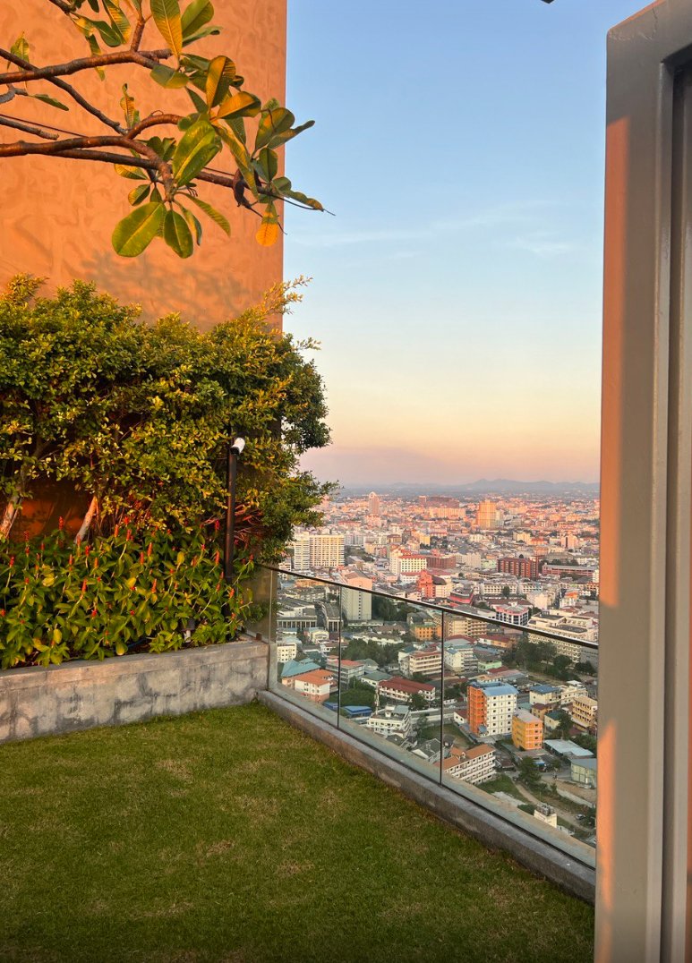 #openseatouchgrass this weekend <a href="/opensea/">OpenSea</a>