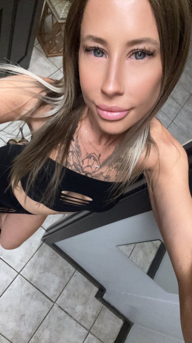 DOSEOFALLY_'s tweet photo. Let’s get naughty tonight @SylviaPlayhouse https://t.co/3FqX88De4j