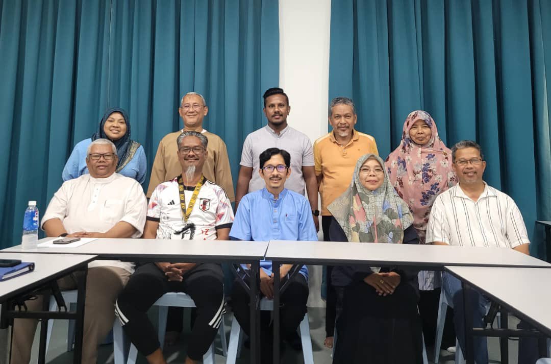 DioSaniKini's tweet photo. Alhamdulillah, satu lagi langkah penting dalam memperkukuh gerak kerja politik di peringkat akar umbi telah berjaya direalisasikan. 

Sekretariat PH Rembau bagi sesi 2025–2028 telah dibentuk secara rasmi bagi menyelaras kerjasama antara komponen parti PKR, DAP, dan AMANAH. https://t.co/CvT72949PC