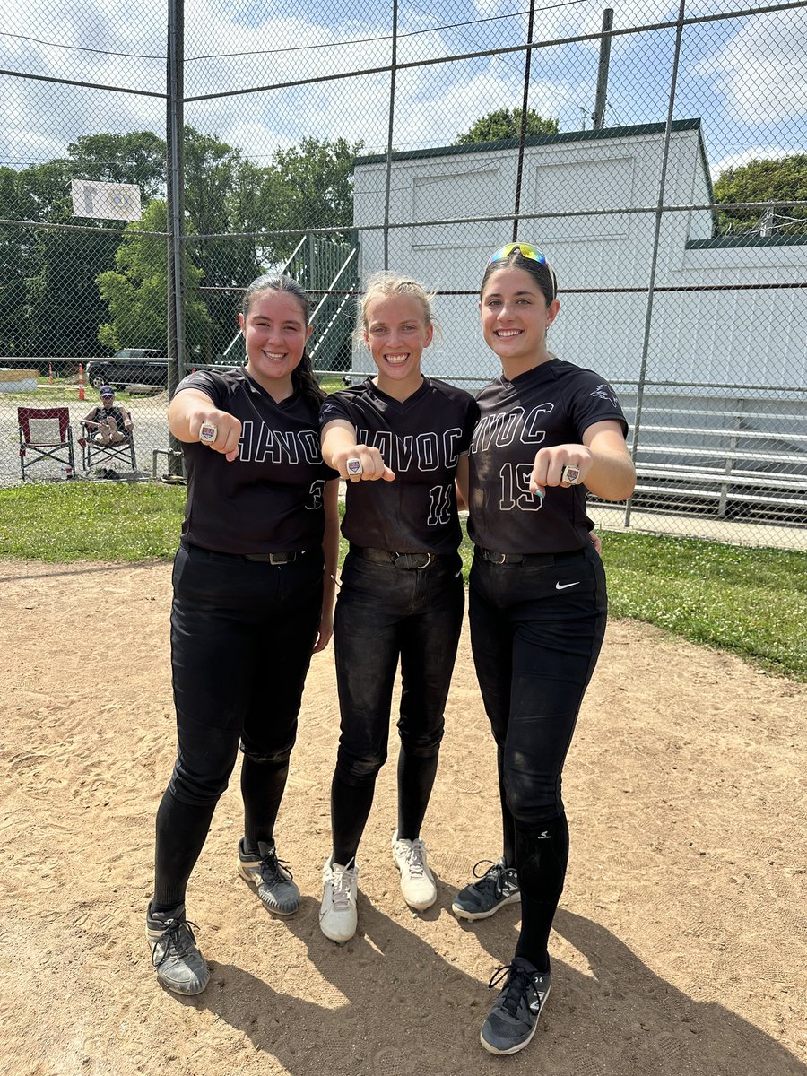 MinsterSoftball's tweet image. Many of our girls had great weekends at the fields!
These three came away with the gold… Congrats Addi, Brooklyn, Reece and the 18u Havoc team!