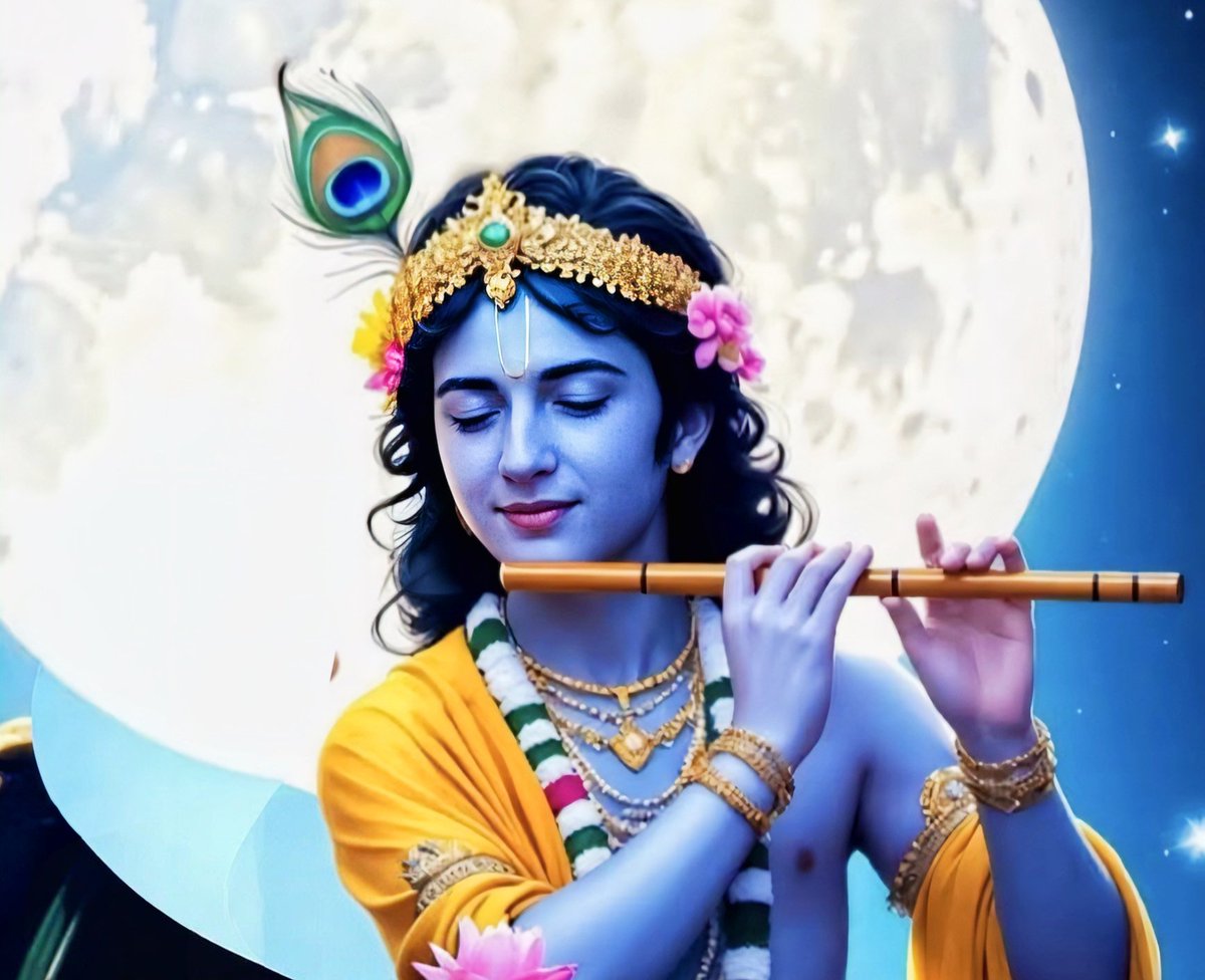 भगवान श्रीकृष्ण कहते हैं कि जब नजरें झुकाने वाला
नजरें मिलाने लग 
जाए..

तो समझ लीजिए कि चक्रव्यूह रचा जा चुका है और
प्रहार कभी भी हो 
सकता 
है!

"जय श्री कृष्णा" 
🙏सुप्रभात🙏
