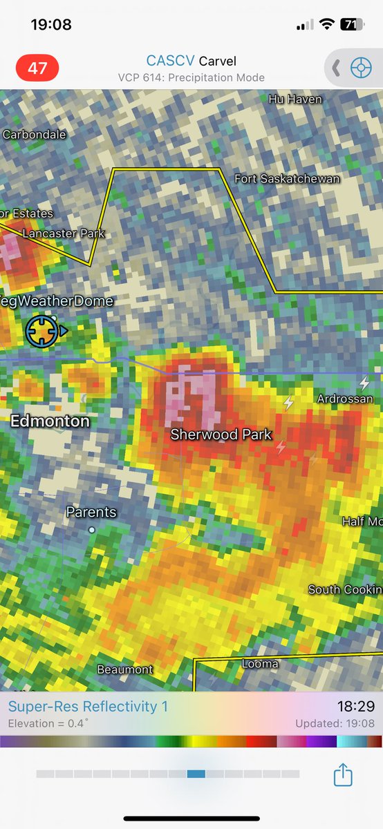 Didn’t think I’d be punching a hailcore this evening but here we are. 

That was a crazy amount of hail on the Yellowhead north of Sherwood Park. 

Also, stop. Parking. Under. The. Overpass. 

#yegwx #abstorm