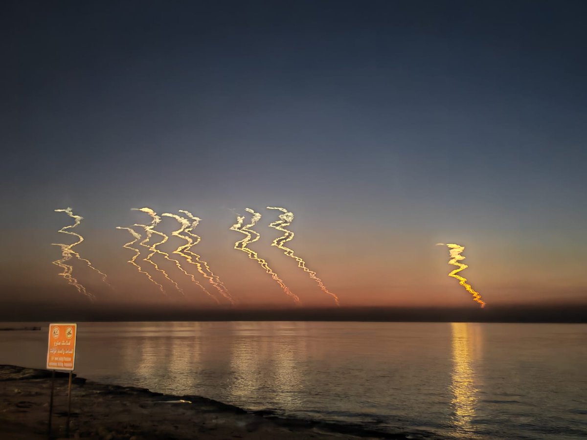 View from the shore of Kuwait of the fresh attacks by Iranians this morning, right after fajar