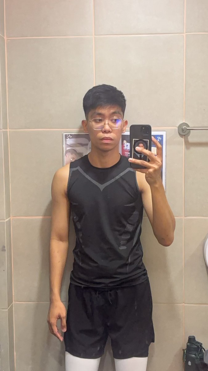 rustyharoldcute's tweet photo. fave gym pics 💪 https://t.co/8dPmVgznD8