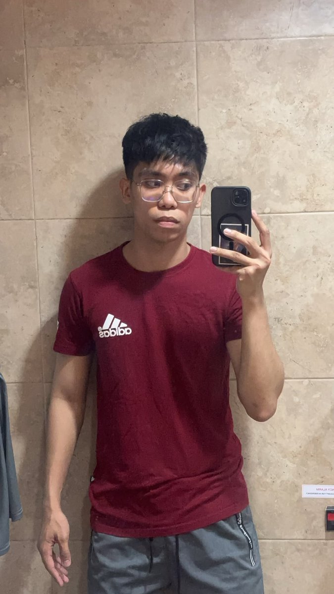 rustyharoldcute's tweet photo. fave gym pics 💪 https://t.co/8dPmVgznD8
