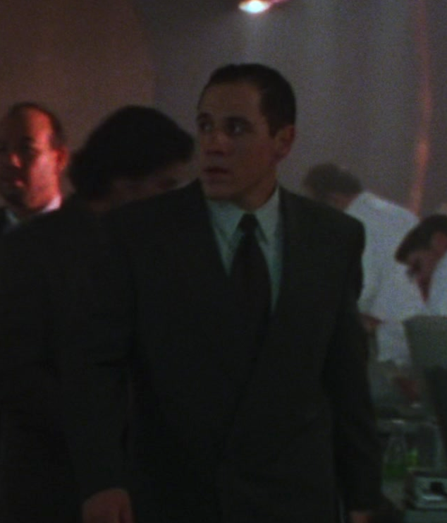 MinddKidzag's tweet photo. Did you know Batman Forever's original cut would've had TWO Superman references? Bruce Wayne mentioning Metropolis and Jon Favreau's deleted line had him name-dropping LexCorp.

#Superman #BatmanForever
#ReleaseTheSchumacherCut 🦇 https://t.co/J1YVUfPDaR