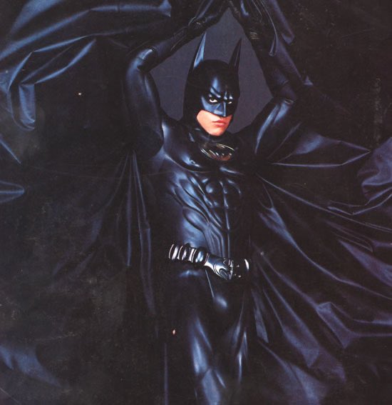 Arqui_Trooper's tweet photo. El BatFilm que me marcó es #BatmanForever, pero la hizo quien trajo la nefasta B&R.
Mi BatFilm favorito es #BatmanBegins, pero no me gustó el final de trilogía.
Mi actor favorito es #Batfleck, pero sin Snyder quedó ridiculo.
#Batinson merece el mismo respeto que Bale, pero WB... https://t.co/aFSLI3ExYZ