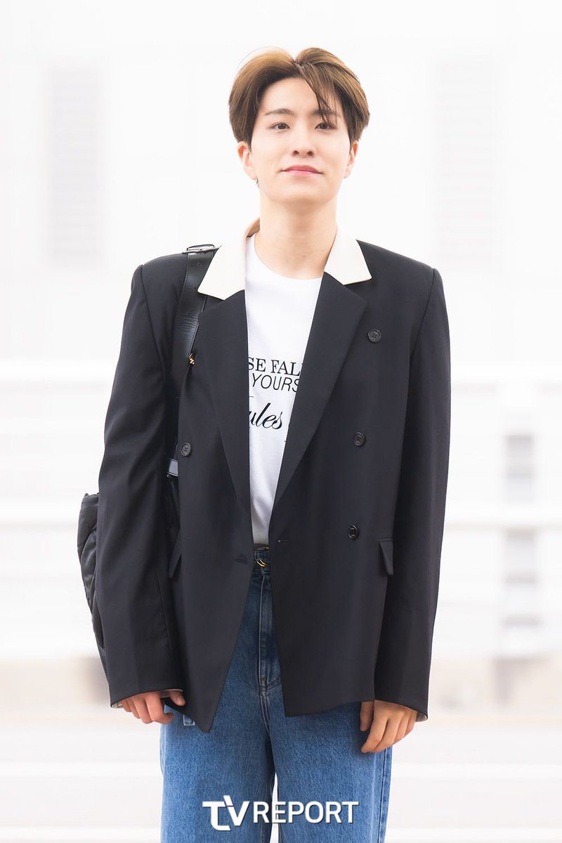 cyjprint's tweet photo. 250616 | Youngjae at Incheon International Airport departing for Florence, Italy to attend the LuisaViaRoma x EENK event

#Youngjae #영재 @ChoiArs_YJ #GOT7 https://t.co/vWvedxZkaO