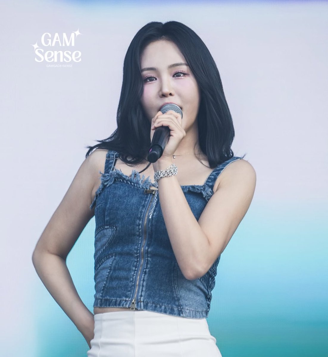 b4dkizintl's tweet photo. BADKIZ are back!

BADKIZ were seen performing at 2025 Time Capsule Concert with a new lineup, featuring former G-REYISH members Hyeji, Yeso and Shinyoung alongside a new member! 

Hyeji will take on the stage name Byeol, however no further info has been given for the group yet ♡ https://t.co/f8RKNq1W5e