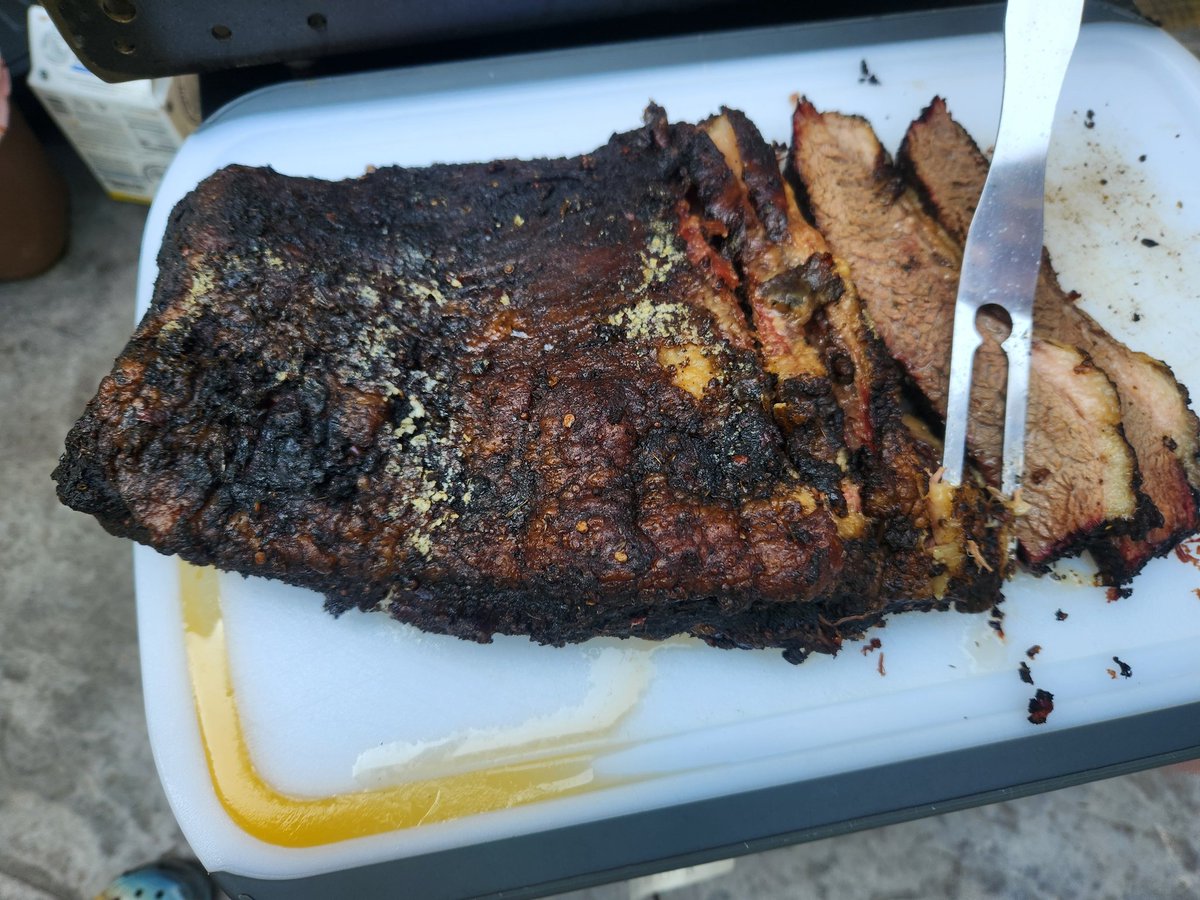 not as good as my first one but even after a few curveballs it threw me, it tastes good and the crowd liked it

note: im prepared for twitter bbq pros to rip me here. ive readied my soul.