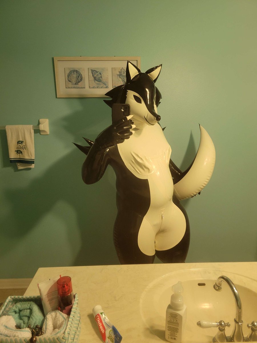 Happy 2025 #internationaldayoflatex everyone!!!