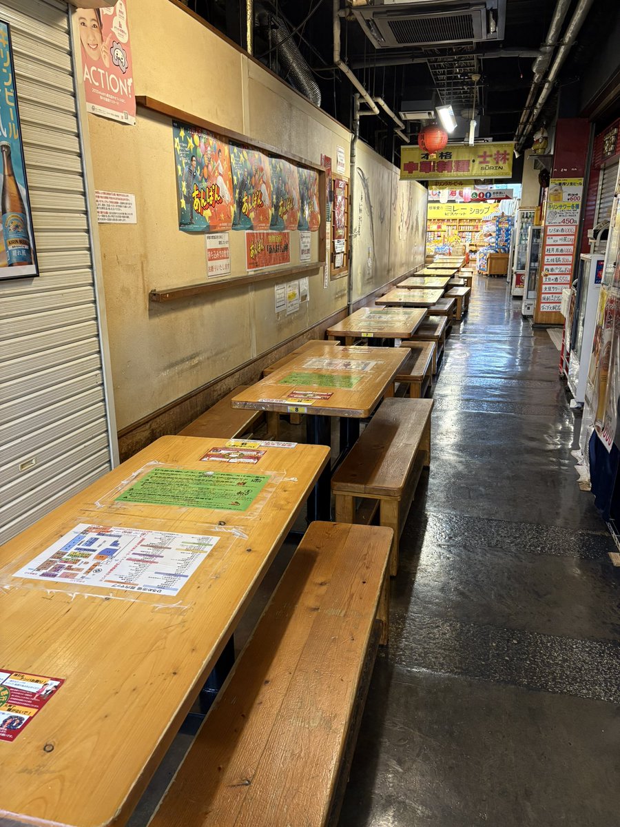 hutekina's tweet image. パトロール……ｼﾀﾀﾀｯ ﾍ(*¨)ﾉ

お久しぶりのイオンなう

 #ひろめ市場