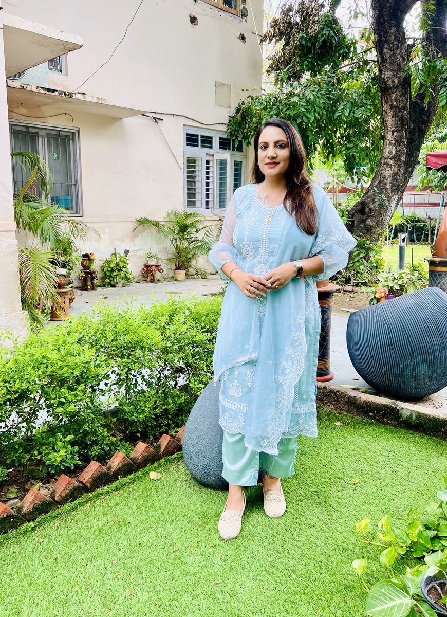 sonalgoelias's tweet image. The Week Kicks Off 🤍

#MondayMotivation 💫