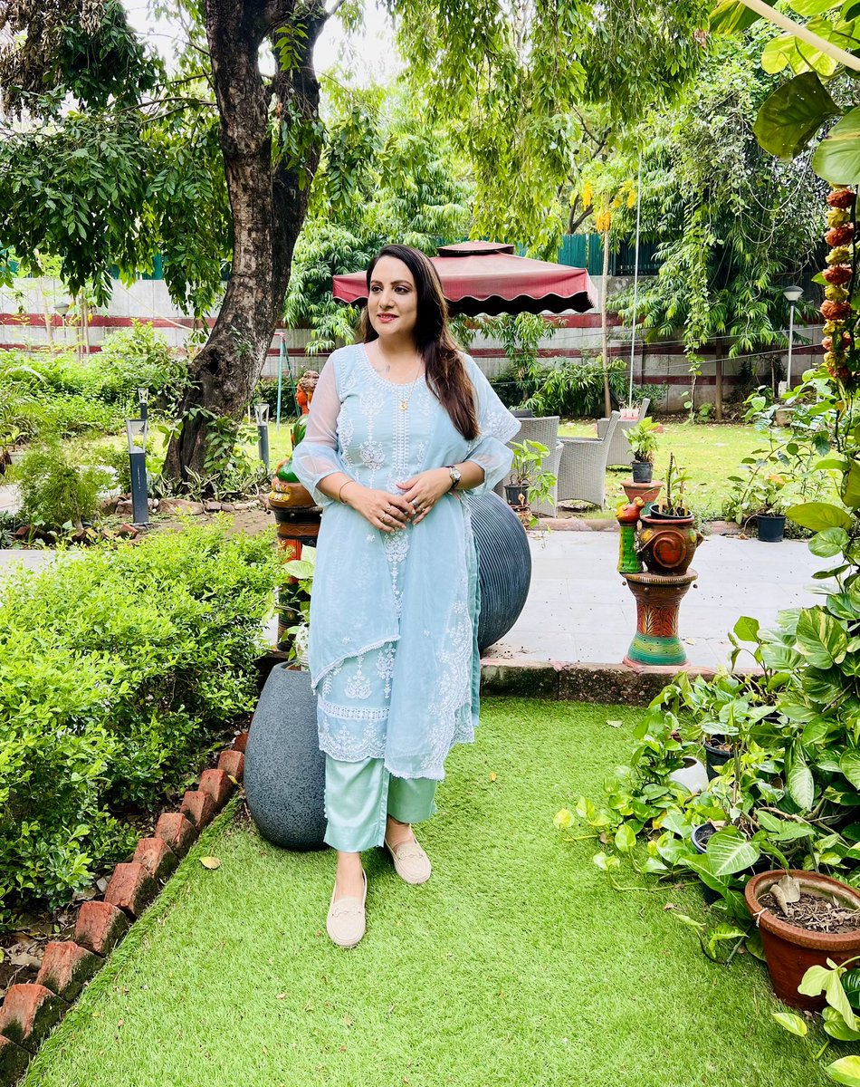 sonalgoelias's tweet image. The Week Kicks Off 🤍

#MondayMotivation 💫