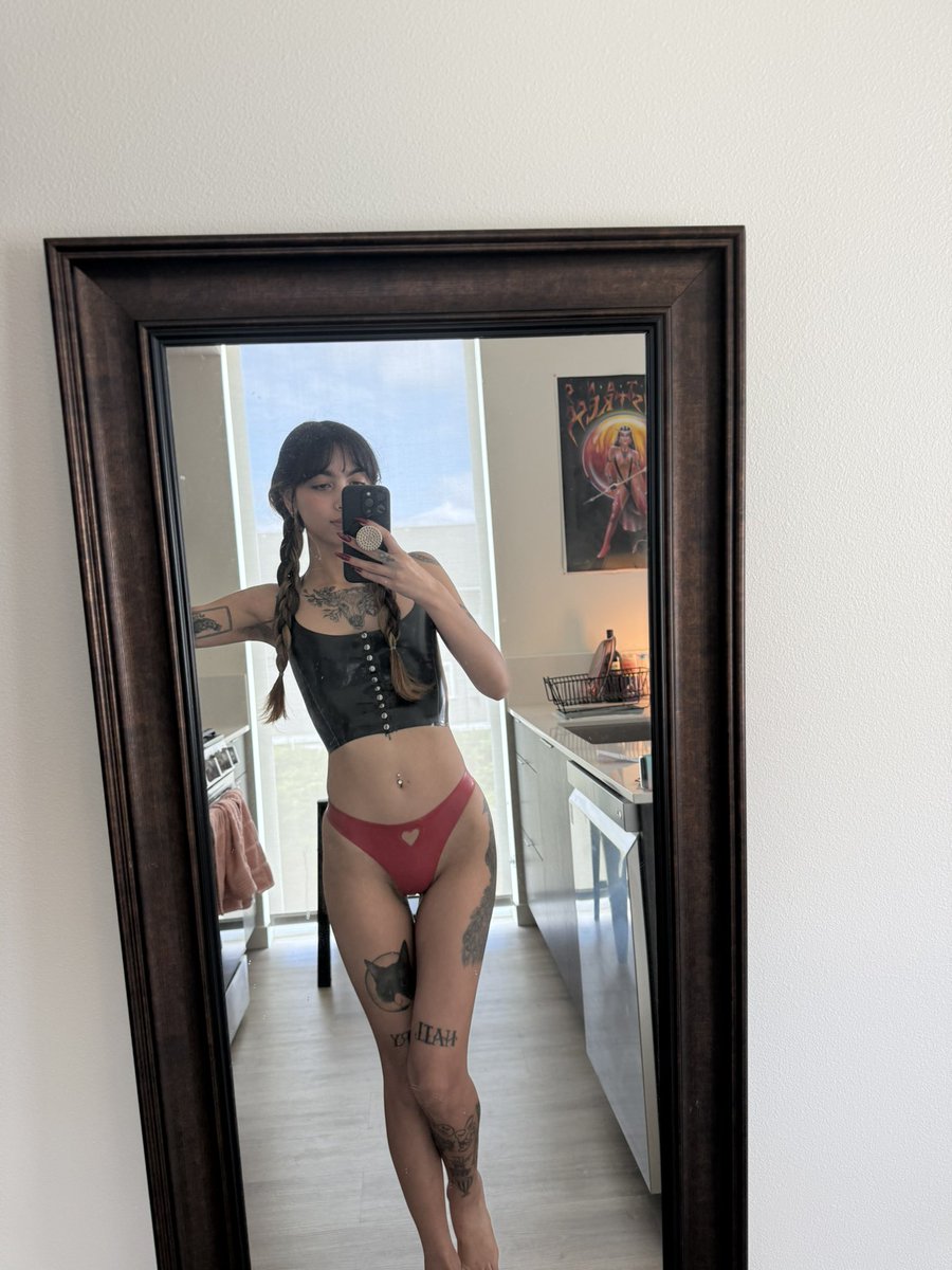 I’ll be out of town a lot in July with personal trips and Vancouver Fetish Weekend, so get in while you can ❤️

Cultofniko.com