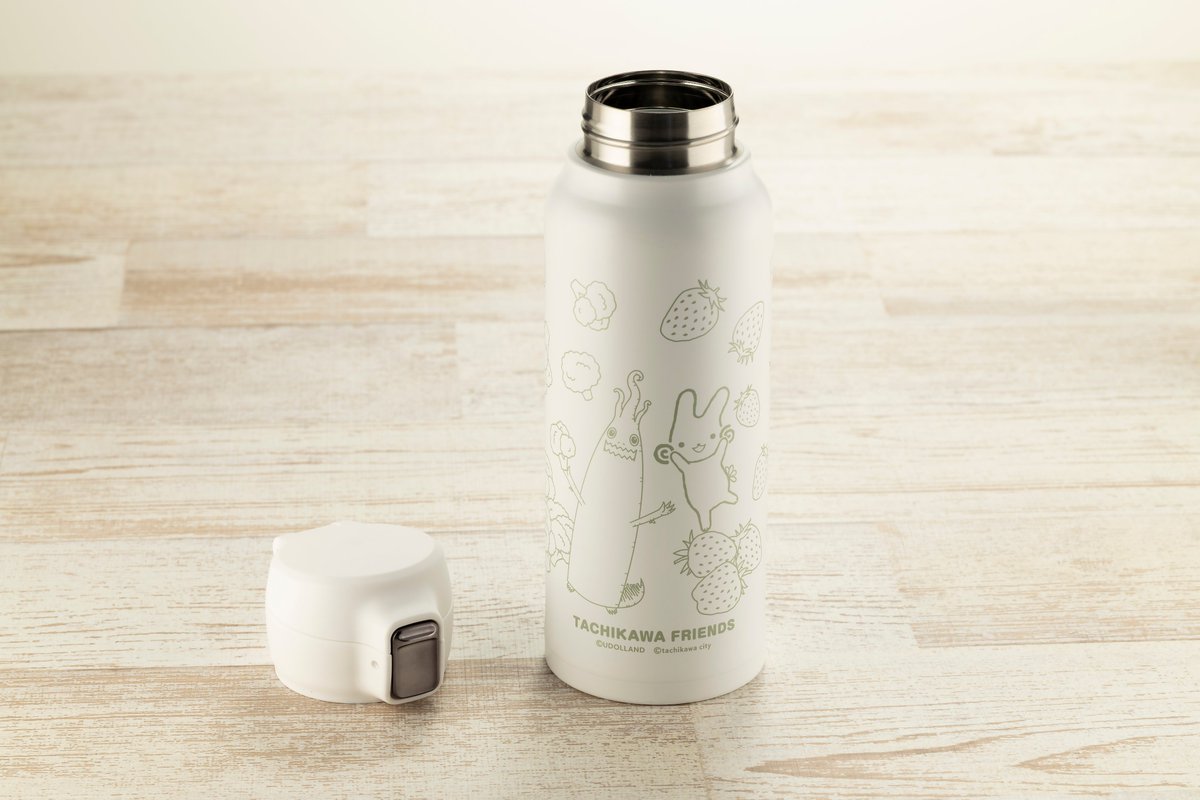 ウドラ&amp;くるりんラベルシリーズ
『ワンタッチボトル』あらわる！
日付：2025年7月25日
取扱：オリオン書房 ノルテ店
　　　カフェはぁもにぃ♪
　　　コトブキヤ 日本橋店・秋葉原館・立川本店
詳細は…udolla.jp/goods/5583/
#ウドラ #くるりん #立川