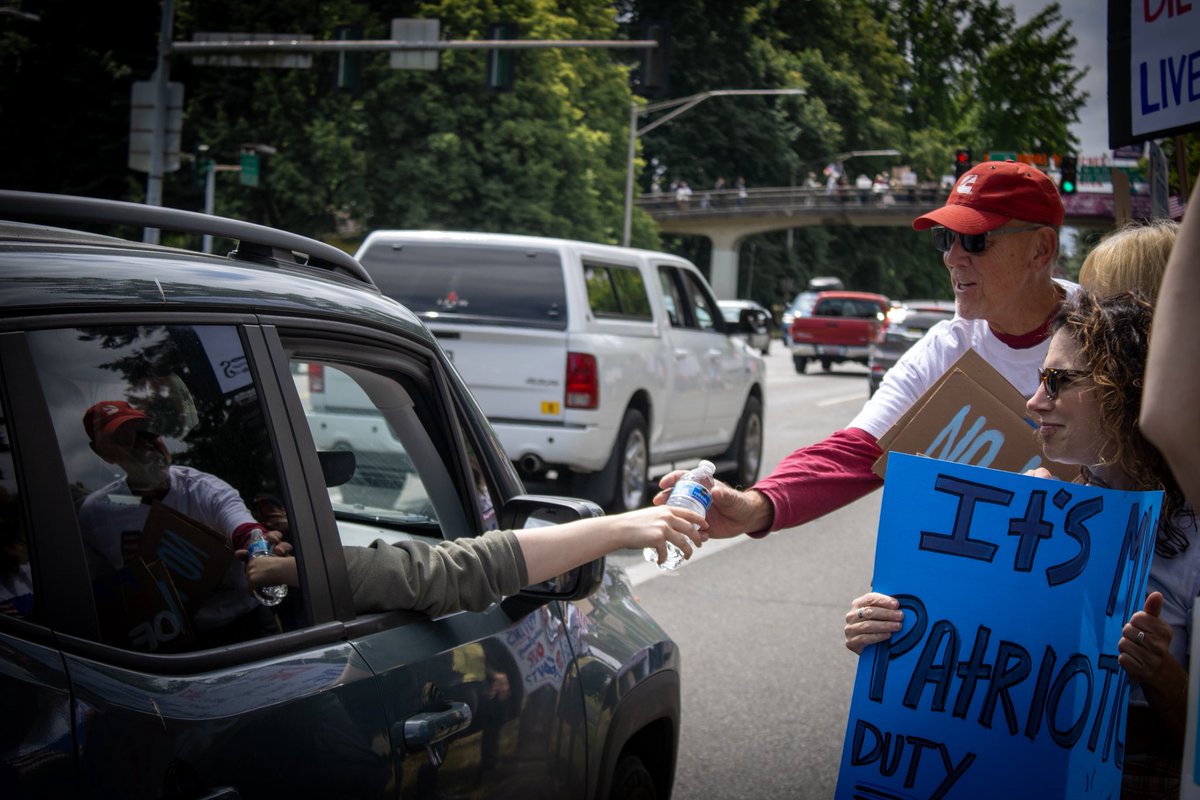 SeahawksBabe tweet media