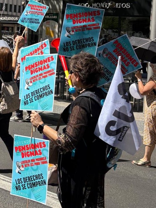 Gracias a <a href="/eldiariodmadrid/">El Diario De Madrid</a> por ser el altavoz de la manifestación por una #Pasarela1x1AlRetaParaTodos
En un momento clave y decisivo teníamos q estar y <a href="/DEFENDA5/">DEFENDA</a> allí estuvo apoyando una reivindicación social histórica para q abogados y procuradores tengan unas #pensionesdignas