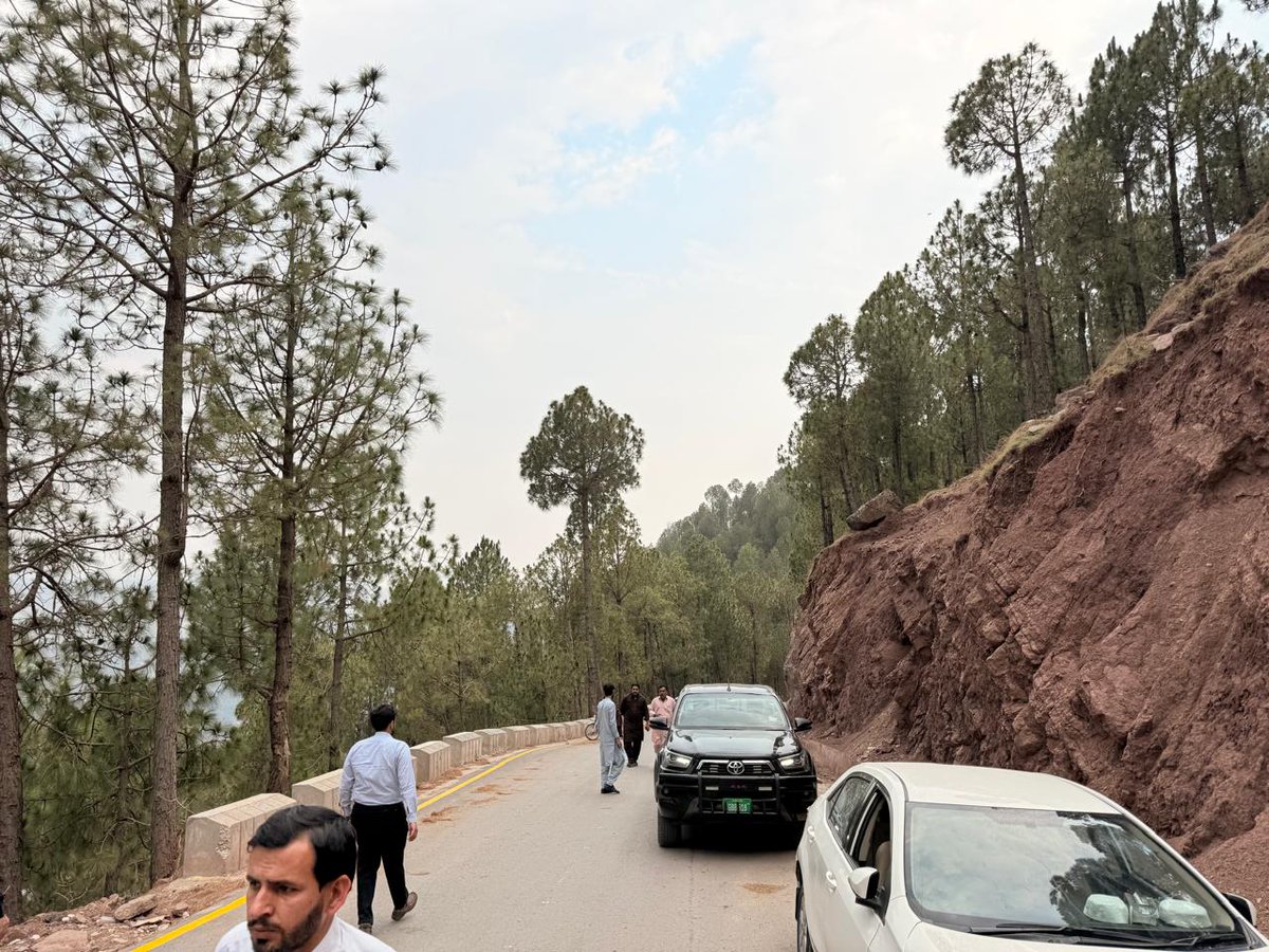 cwdpunjab's tweet photo. #سڑکیں_بحال_پنجاب_خوشحال
Under Chief Minister Roads Restoration Program and #MurreeDevelopmentProgram construction of Road from Bostal Mor to Expressway to RMK at Brewery including link to Lawrence College (Length 10.70 km) Tehsil and District #murree
#roadsrestorationprogram #roadinfrastructure #InfrastructureRevolution #DevelopingPunjab #PunjabProgress #BostalMor #MurreeExpressway