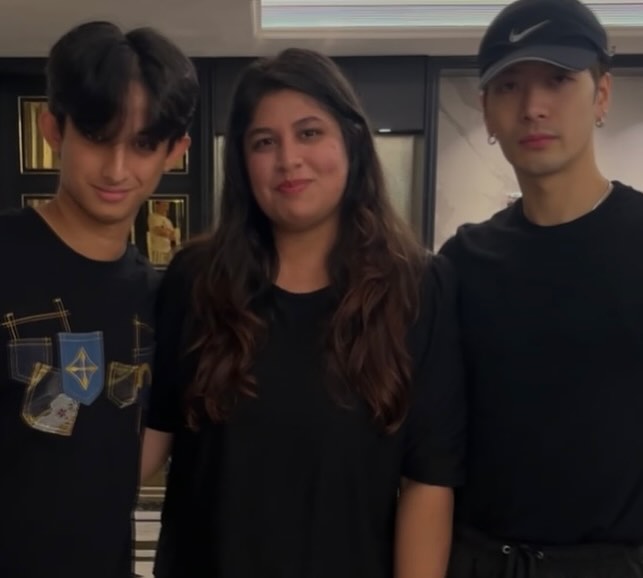 [INSTA] 250616 vihaantanwar1

"Summer Vacation!! (ft. Jackson Wang)" 

#JacksonWang #王嘉尔 #잭슨 #TEAMWANG <a href="/JacksonWang852/">Jackson Wang</a>