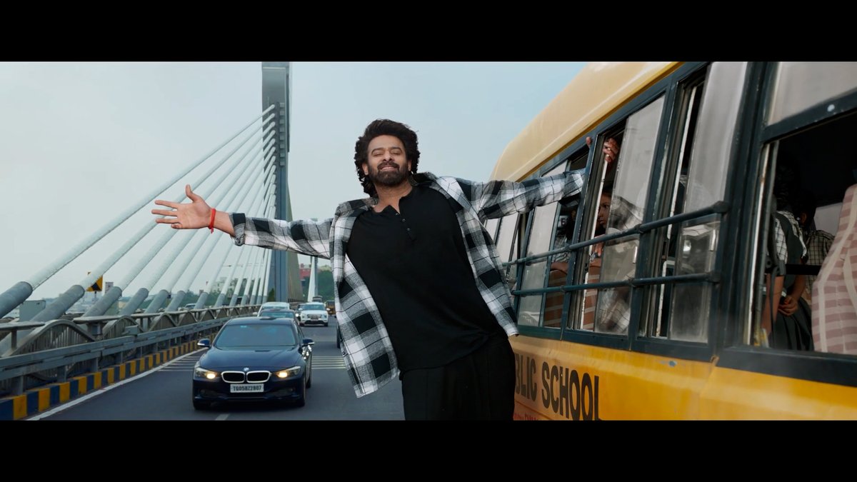 ᴀɴɢᴇʟ 🦅 (@anya_angel7) on Twitter photo Traffic Rules Follow cheyatledu <a href="/PrabhasRaju/">Prabhas FC</a>
Case Veyyamantava ?
#TheRajaSaabTeaser 🔥 #Prabhas Traffic Rules Follow cheyatledu <a href="/PrabhasRaju/">Prabhas FC</a>
Case Veyyamantava ?
#TheRajaSaabTeaser 🔥 #Prabhas