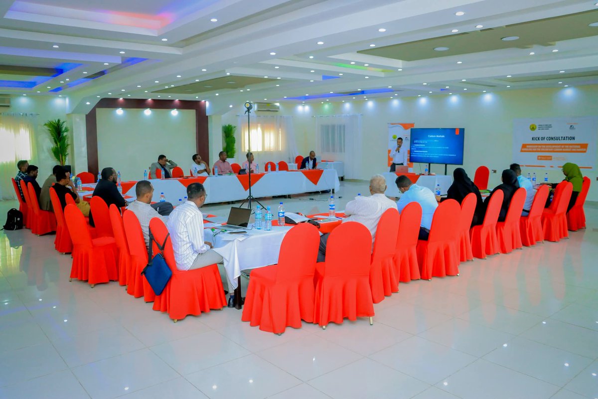 SomRePOfficial's tweet image. The Somali Resilience Program #SomReP, in collaboration with the Ministry of Environment & Climate Change @MOECC_JSL, supported the development of national guidelines for a Voluntary Carbon Market Mechanism — a key step in promoting carbon programming. The initiative aims to…