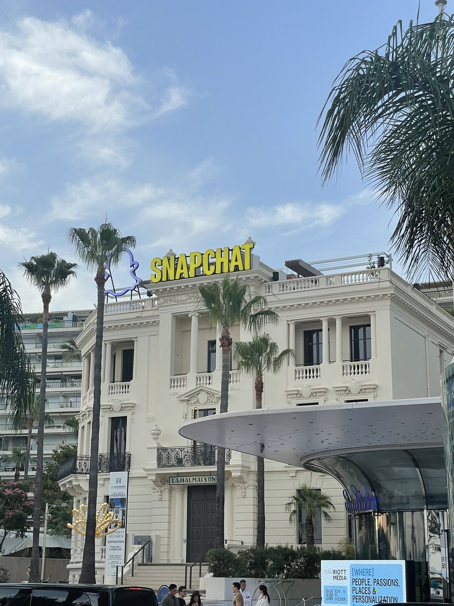 drockur's tweet photo. 🌅 Ready for #CannesLions2025!

AI meets creativity under the French sun ☀️🦁

Let’s go! ✨ https://t.co/EB1pBgSf3k