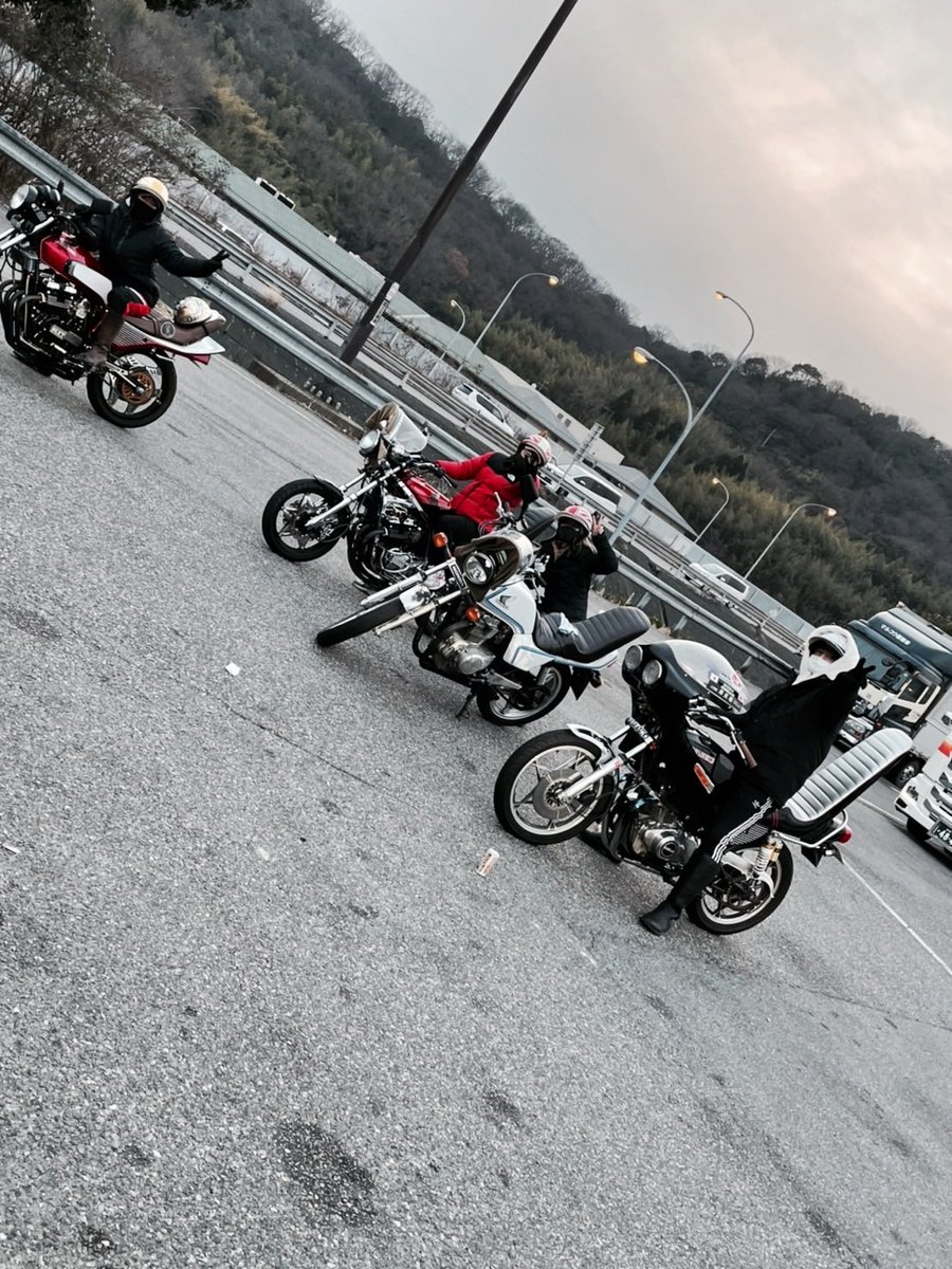 ojou_00's tweet photo. 落ち着いたらまたバイクライフ復活したいな👉🏻👈🏻〣
パクられてなかったら今もあったのにな😀😀😀 https://t.co/xWrzAs2Ecx