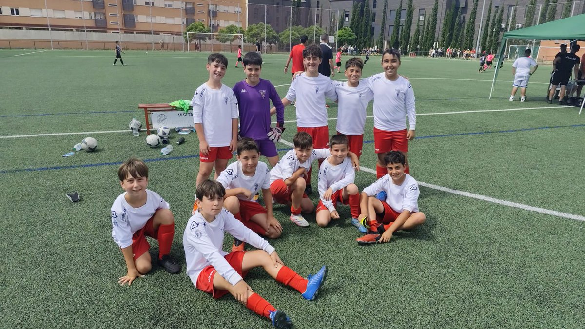 Nuestros Alevines levantaron el Trofeo de campeones en el torneo organizado por <a href="/CDSanPioX/">San Pio X</a> tras vencer la final por 2-4. Gran torneo de los nuestros que demostraron su hambre de victorias y sus ganas de competir.