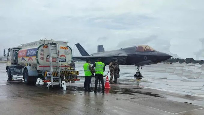 British Royal Navy F-35B Jet remains in open, After refusal to take it inside hangar - Indian Defence Research Wing