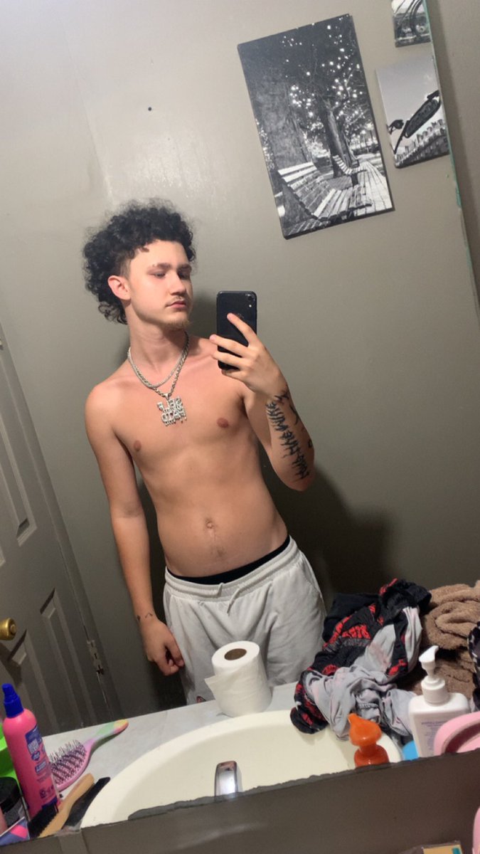 dayvon2freak's tweet photo. New to the community ready to show myself ❤️retweet for freebies https://t.co/7fMRvCQRbW